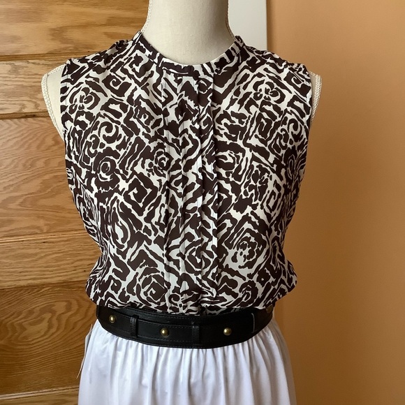 HARVE BENARD Chocolate and Cream Floral Blouse - Picture 2 of 11